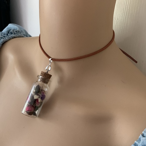 Genuine leather flower choker necklace OOAK - Picture 6 of 11